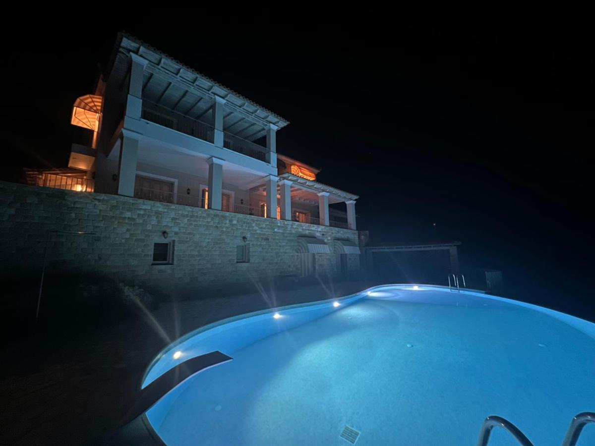Endless Blue Villa Анависос Екстериор снимка